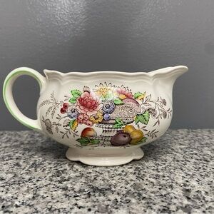 Vintage ROYAL DOULTON Hampshire Gravy Boat Creamer 1940-60s Retired Grannycore
